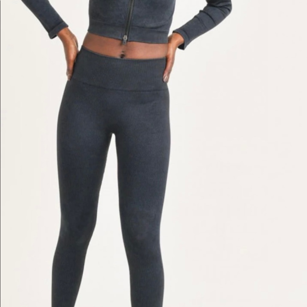 MONO B Ribbed 3 Piece Set - Picture 8 of 9